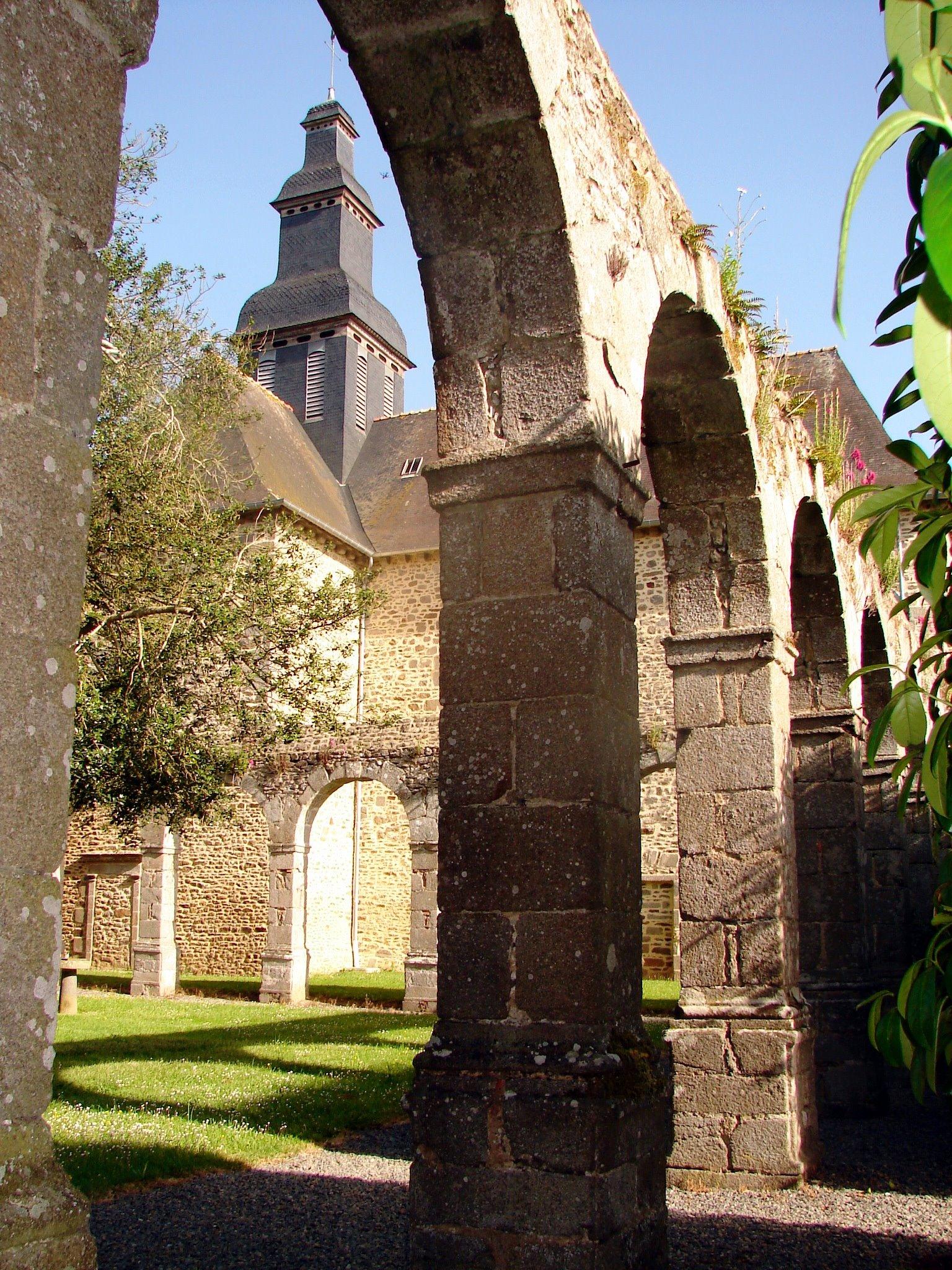 Hotel De L'Abbaye Le Tronchet  Exterior foto