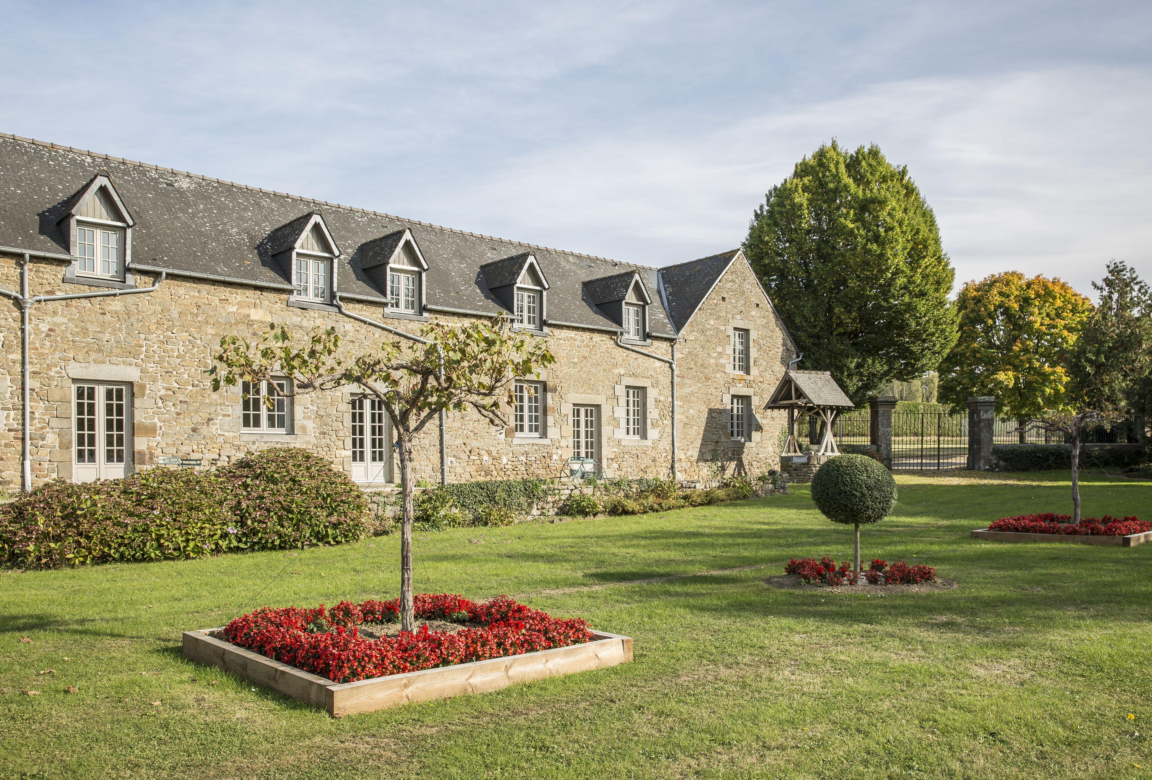 Hotel De L'Abbaye Le Tronchet  Exterior foto