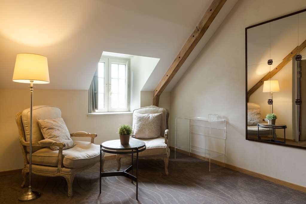 Hotel De L'Abbaye Le Tronchet  Zimmer foto